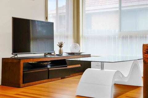 Perfectly Located Townhouse In Heart Of Ringwood - Northern Rivers Accommodation 2