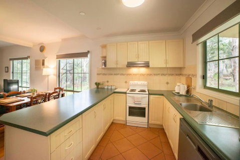Pinnacle Retreat - Northern Rivers Accommodation 1