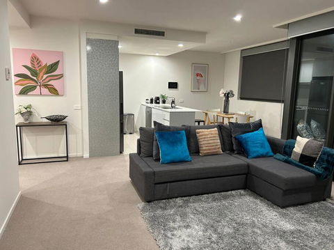 Plush Apartment On Mort - Northern Rivers Accommodation 0