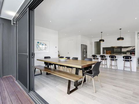 Pool And Spa - 300m Walk To Beach - Northern Rivers Accommodation 3