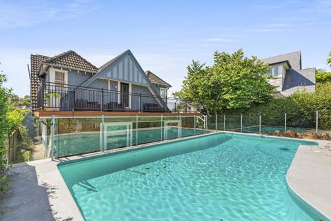 Poolside Stay - Close To Taronga Zoo & Luna Park - Northern Rivers Accommodation 1