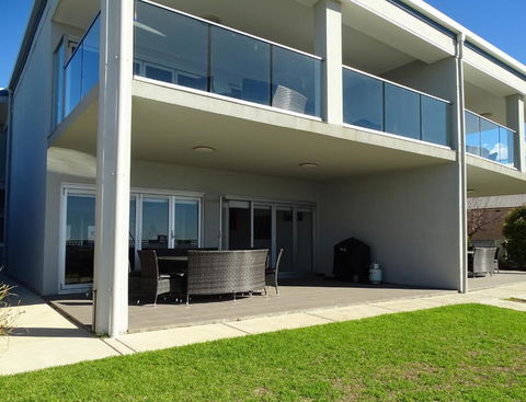 Port Vincent Seaside Apartments - Apartment 1 - Northern Rivers Accommodation 0