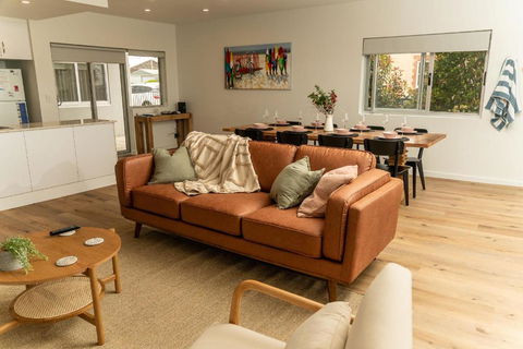 Port Vincent Seaside Apartments - Apartment 2 - Northern Rivers Accommodation 2
