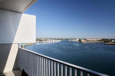 Portside On Honeysuckle - Northern Rivers Accommodation 1