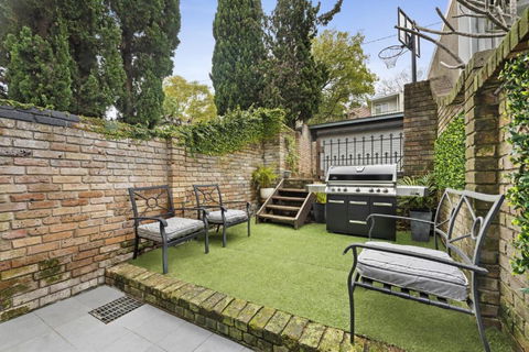Pet Friendly Paddo Terrace - Northern Rivers Accommodation 3