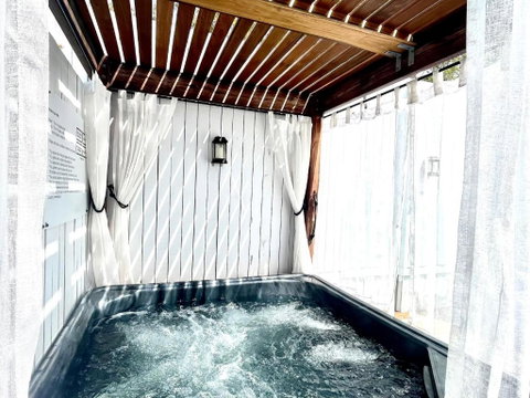 Private Outdoor Spa, Fire Pit - THE RETREAT COOLUM BEACH - Northern Rivers Accommodation 3