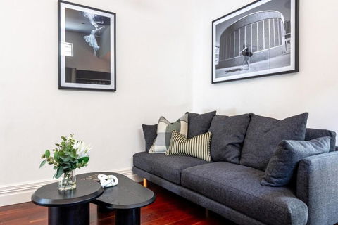 Prahran Timeless & Modern Haven, With Parking - Northern Rivers Accommodation 1