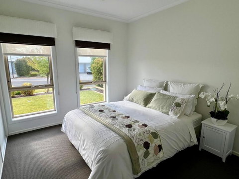Premium Barossa Getaway - Northern Rivers Accommodation 3