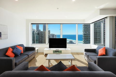 Q Tower Amazing Ocean Views 22nd Level Heated Pools Sleeps 6 - Optimise BNB - Northern Rivers Accommodation 0