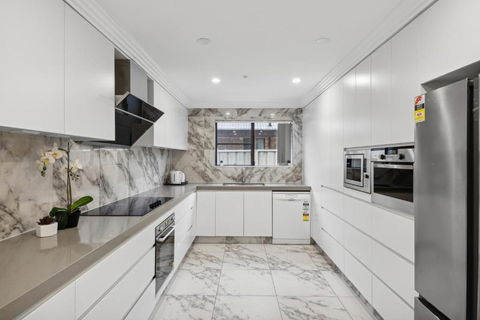 Quaint Double Room - Centrally Located At Glenfield - Shared Bathroom - Northern Rivers Accommodation 3