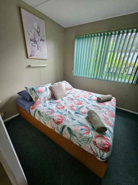 Queenstown Copper Country Cabins - Northern Rivers Accommodation 1