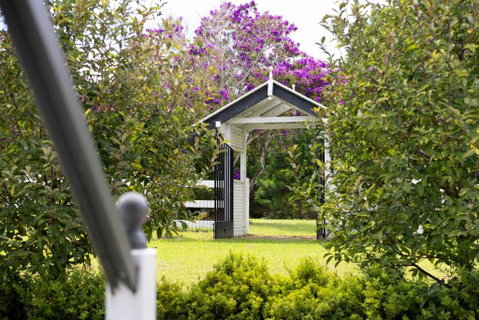 Rambling Roses - Northern Rivers Accommodation 1