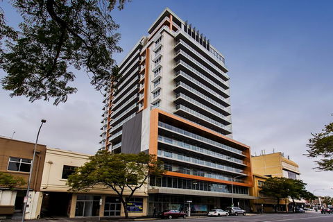 Astra Apartments Adelaide - Northern Rivers Accommodation 1