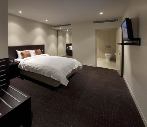 Atlantis Hotel Melbourne - Northern Rivers Accommodation 2