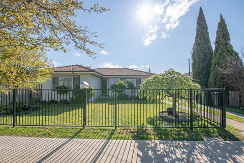 Autumn St - Trendy East Orange - Near CBD - Northern Rivers Accommodation 0