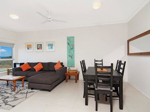 Avalon 3 - Views To Die For - Across The Road From Convent Beach - Northern Rivers Accommodation 3
