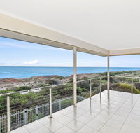 Avaya - Sellicks Beachfront Getaway - WiFi - Northern Rivers Accommodation