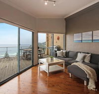 Avoca Heights House /// 4 BDR 2.5 BTH // Direct Ocean Views - Northern Rivers Accommodation