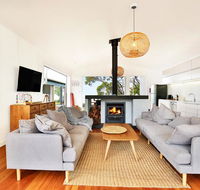 Ayana Beach House - Pet Friendly - Opposite Beach - Northern Rivers Accommodation