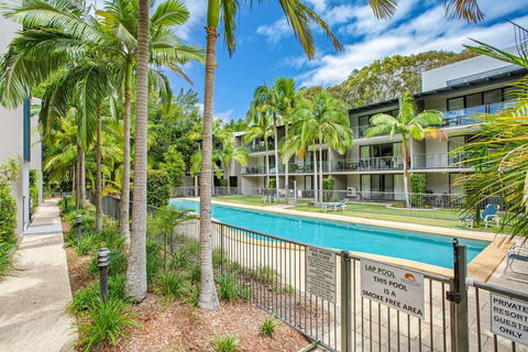 Baden 77 - Rainbow Shores, Pools, Outdoor Spa, Walk To Beach - Northern Rivers Accommodation 2