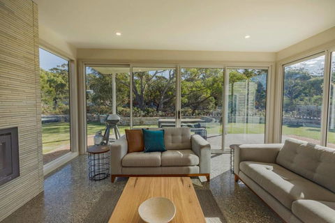 Baileys Beach House - Northern Rivers Accommodation 3