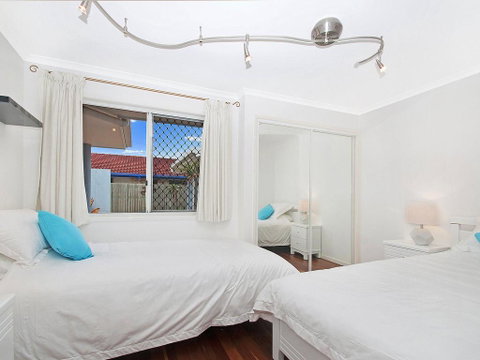 Balyarta 38 - 4 BDRM Canal Home With Pool - Northern Rivers Accommodation 3