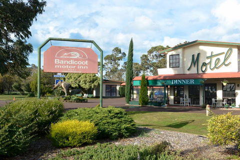 Bandicoot Motor Inn Hamilton - Northern Rivers Accommodation 2