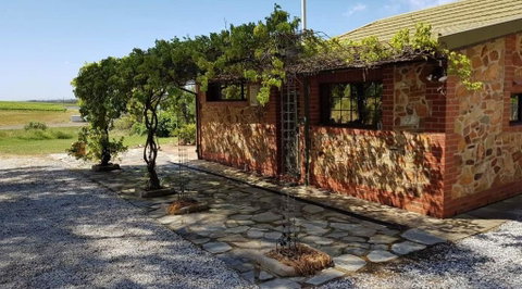 Barossa Glen - Henri's Cottage - Bed & Breakfast - Northern Rivers Accommodation 0