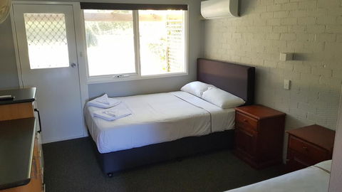 Bateau Bay Hotel - Northern Rivers Accommodation 0