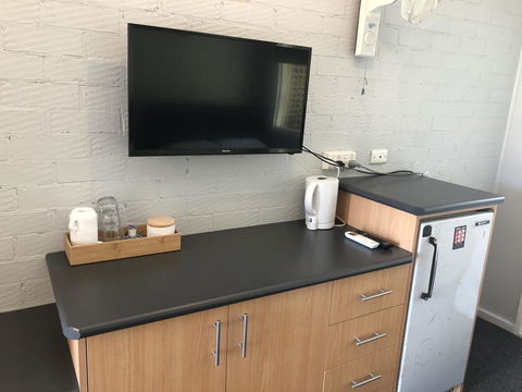Bateau Bay Hotel - Northern Rivers Accommodation 2
