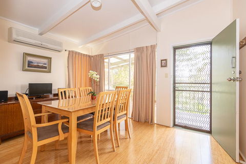 Batehaven Beach House - Northern Rivers Accommodation 1