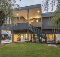 Bay View Retreat - Stunning Ocean Views and 300 metres To Beach - Northern Rivers Accommodation