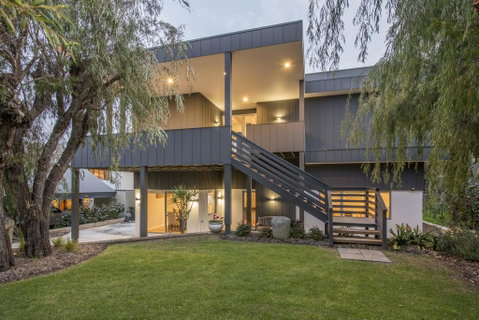Bay View Retreat - Stunning Ocean Views And 300 Metres To Beach - Northern Rivers Accommodation 0