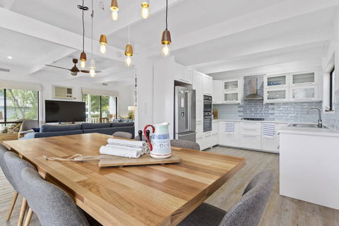 BAYSHORE - DROMANA - Northern Rivers Accommodation 1