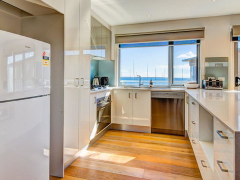 Bayside Views - Northern Rivers Accommodation 1