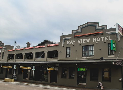 Bayview Hotel - Batemans Bay - Northern Rivers Accommodation 0