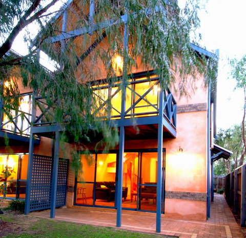 Beach Casa - Northern Rivers Accommodation 0