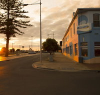 Beach Hotel - Northern Rivers Accommodation