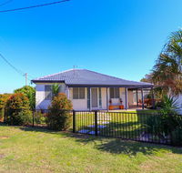 Beach Side Cottage At Blacksmiths - Northern Rivers Accommodation