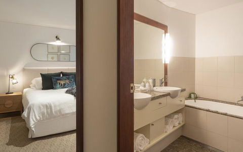 Beach Suites - Northern Rivers Accommodation 1