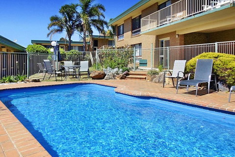 BEACHCOMBER1 - Northern Rivers Accommodation 0