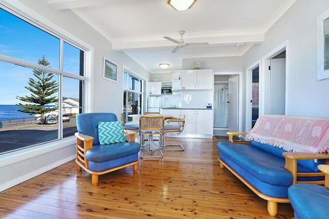 Beachcomer, Unit 1 - The Entrance, NSW - Northern Rivers Accommodation 3
