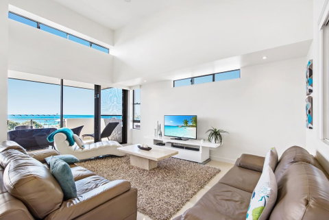 Beaches On Maroochy 1 Beach Parade - Northern Rivers Accommodation 0