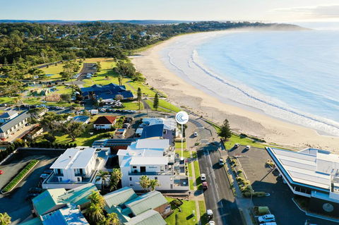 Beachfront One, Mollymook - Northern Rivers Accommodation 1