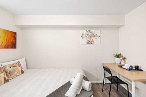 Relaxed Private Double Room In Carramar - Close To Station - Shared Bathroom - Northern Rivers Accommodation 1