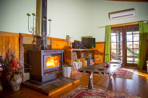 Red Tractor Retreat - Northern Rivers Accommodation 3