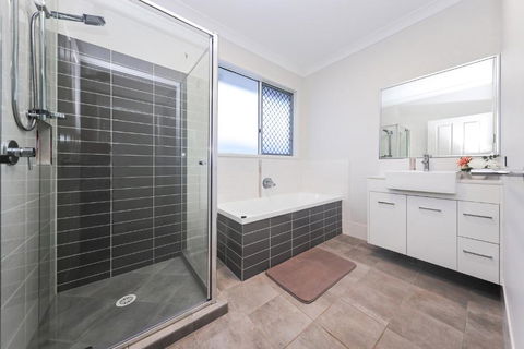 Redcliffe - Northern Rivers Accommodation 2