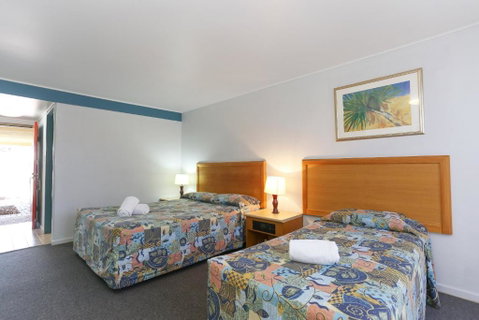Reef Resort Motel - Northern Rivers Accommodation 3