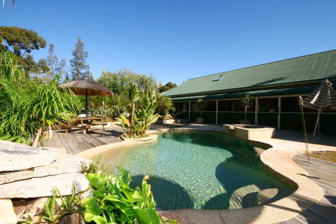 Relaxin - Northern Rivers Accommodation 1