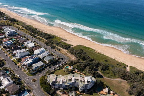 Relaxing Ocean View Apartment In Buddina - Northern Rivers Accommodation 2